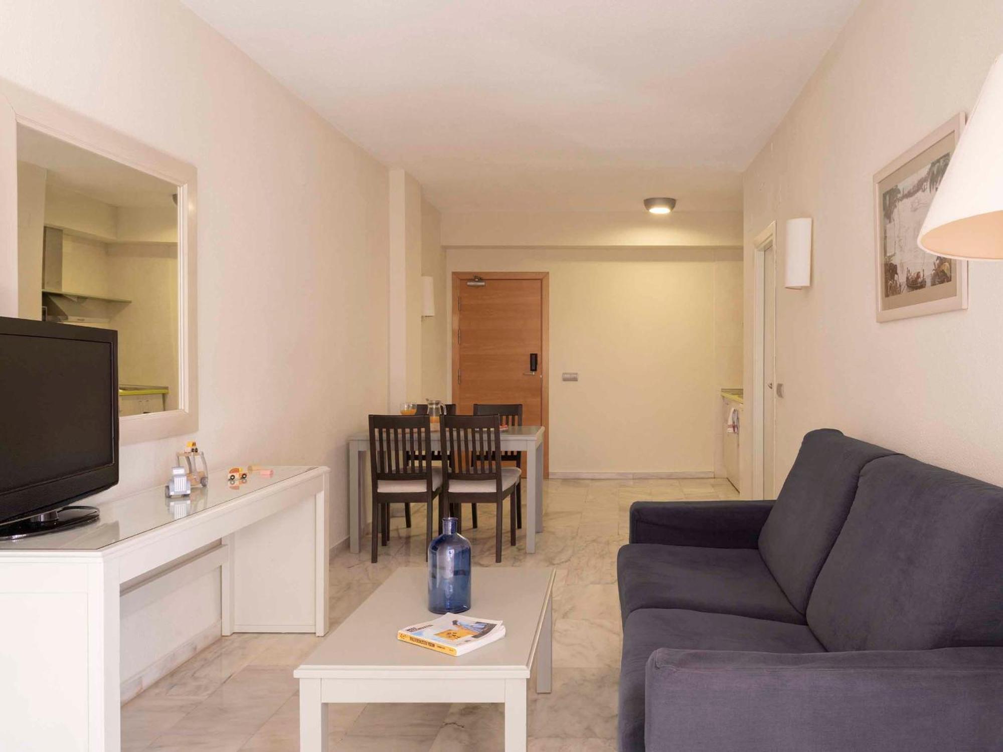 Apartamento de 2 dormitorios con terraza (2 adultos)